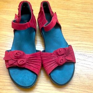Ziera Size EU 39  Dimity Red Suede With Flowers Detailing